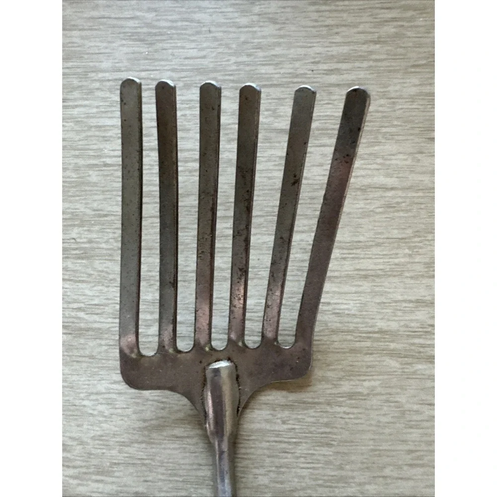 Vtg Slotted Spatula Turner Flipper Red Wood Handle MCM Kitchen Tool Farmhouse